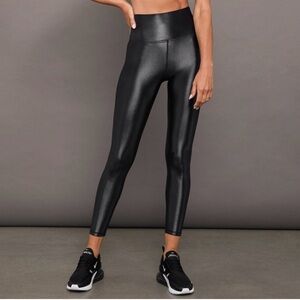 Carbon38 Women’s Shiny Black High-Rise Leggings in Takara Shine Size L
